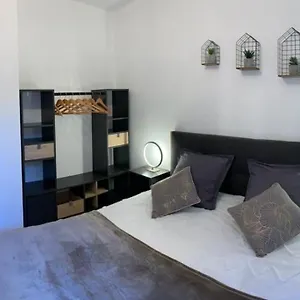 lumineux-appartement-capitole-plein-centre.midi-pyreneeshotels.com/
