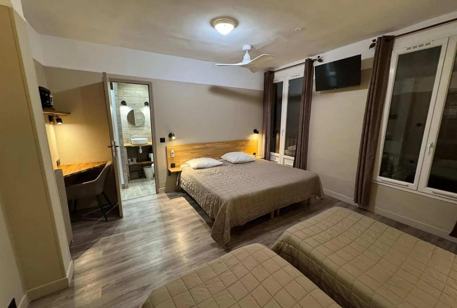 Angleterre Hotel Париж Франция